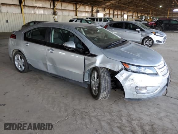 ✅ 2014 Chevrolet Volt • VIN: 1G1RH6E4XEU167523 • Lot: 67287314. Wystawiony na Copart z przebiegiem 116 680 mil. Bezpłatny archiwum sprzedaży aukcyjnych z USA i szczegółowy raport historii pojazdu na DreamBid. Zdjęcie 4.