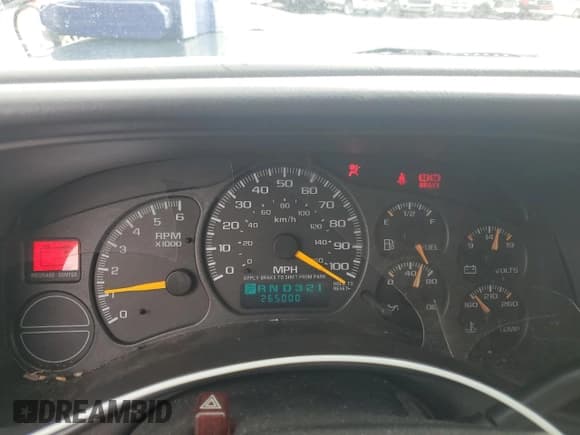 ✅ 2001 Chevrolet Suburban LS • VIN: 3GNEC16T81G251003 • Лот: 43469165. Опубликован ранее на Copart с пробегом 265 000 миль. Бесплатный доступ к архиву аукционных продаж из США и подробный отчёт об истории автомобиля на DreamBid. Изображение 9.