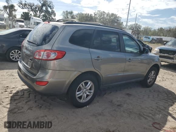 ✅ 2011 Hyundai Santa Fe GLS • VIN: 5XYZG3AB9BG016554 • Lot: 79357974. Listed on Copart with 144,047 mi. Free auction sales archive from the USA and detailed vehicle history report at DreamBid. Image 3.