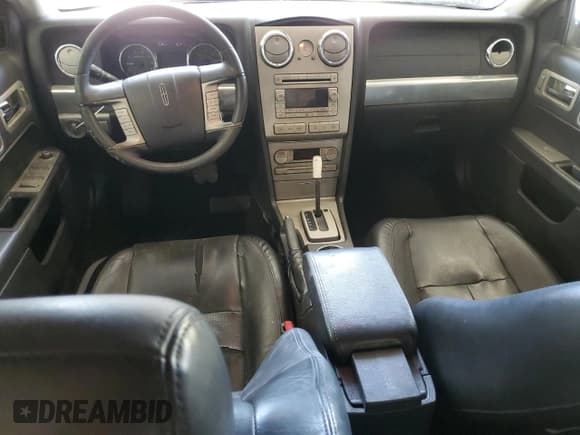 ✅ 2006 Lincoln Zephyr • VIN: 3LNHM26176R637622 • Lot: 70240224. Wystawiony na Copart z przebiegiem 169 457 mil. Bezpłatny archiwum sprzedaży aukcyjnych z USA i szczegółowy raport historii pojazdu na DreamBid. Zdjęcie 8.