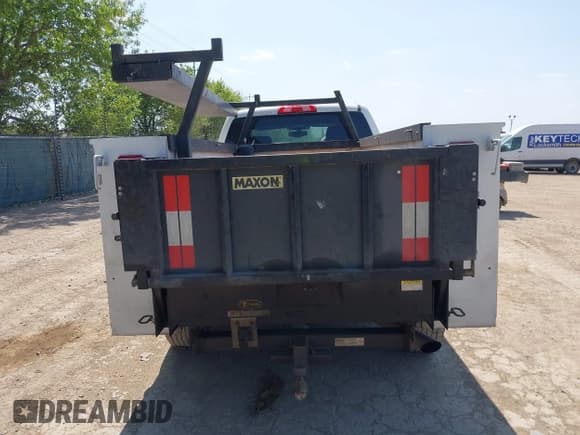 ✅ 2019 Chevrolet Silverado 2500HD Work Truck • VIN: 2GB2CREG8K1216202 • Lot: 41853896. Listed on IAAI with 83,714 mi. Free auction sales archive from the USA and detailed vehicle history report at DreamBid. Image 16.