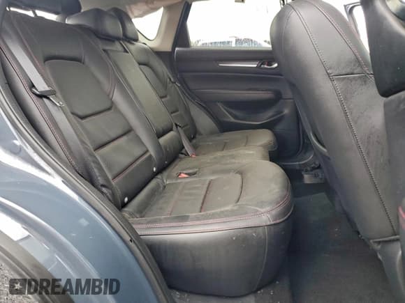 ✅ 2024 Mazda CX-5 S Carbon Edition • VIN: JM3KFBCL6R0519244 • Лот: 94332125. Опубликован ранее на Copart с пробегом 36 991 миль. Бесплатный доступ к архиву аукционных продаж из США и подробный отчёт об истории автомобиля на DreamBid. Изображение 11.