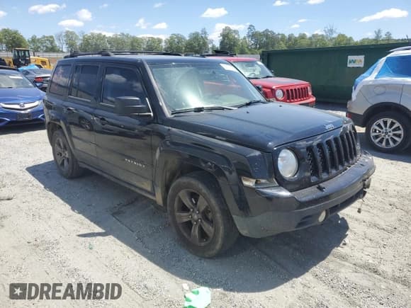 ✅ 2015 Jeep Patriot Latitude • VIN: 1C4NJPFA5FD107297 • Lot: 55774155. Listed on Copart with 144,240 mi. Free auction sales archive from the USA and detailed vehicle history report at DreamBid. Image 4.