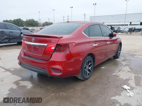 ✅ 2017 Nissan Sentra SL • VIN: 3N1AB7APXHY380603 • Lot: 41417877. Listed on IAAI with 101,955 mi. Free auction sales archive from the USA and detailed vehicle history report at DreamBid. Image 4.