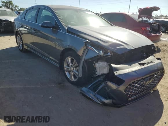 ✅ 2018 Hyundai Sonata Limited • VIN: 5NPE34AF0JH708292 • Lot: 45810133. Listed on Copart with 22,249 mi. Free auction sales archive from the USA and detailed vehicle history report at DreamBid. Image 4.