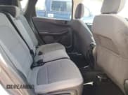 ✅ 2022 Ford Escape SE • VIN: 1FMCU9G6XNUB16270 • Lot: 85298065. Wystawiony na Copart z przebiegiem 48 515 mil. Bezpłatny archiwum sprzedaży aukcyjnych z USA i szczegółowy raport historii pojazdu na DreamBid. Zdjęcie 11.