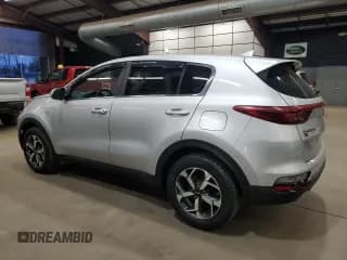 ✅ 2020 Kia Sportage LX • VIN: KNDPMCAC2L7630725 • Лот: 92069245. Опубликован ранее на Copart с пробегом 136 690 миль. Бесплатный доступ к архиву аукционных продаж из США и подробный отчёт об истории автомобиля на DreamBid. Изображение 2.