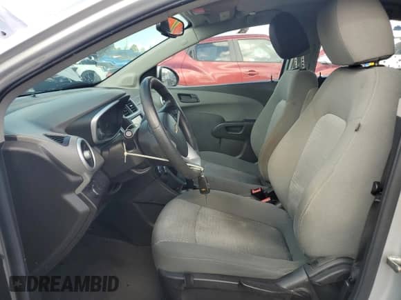 2017 Chevrolet Sonic LS с VIN 1G1JB5SH1H4147231, выставлен на аукционе Copart как лот 73783294 с пробегом Не указан миль и Списание • Salvage title. История ставок и продаж доступна на DreamBid. Изображение 7.