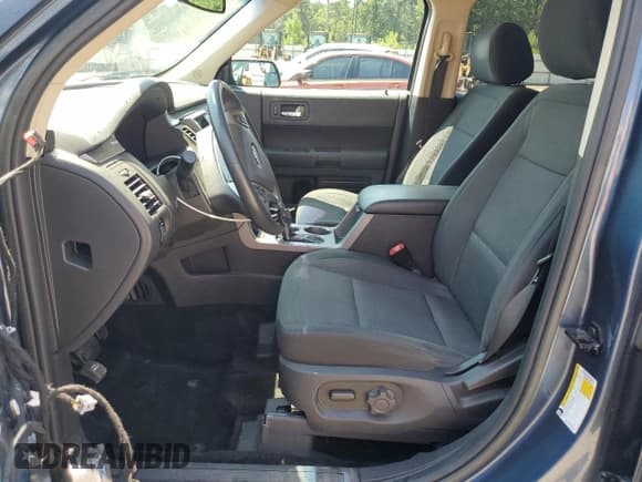 ✅ 2018 Ford Flex SE • VIN: 2FMGK5B89JBA10515 • Lot: 71260175. Wystawiony na Copart z przebiegiem 49 540 mil. Bezpłatny archiwum sprzedaży aukcyjnych z USA i szczegółowy raport historii pojazdu na DreamBid. Zdjęcie 7.