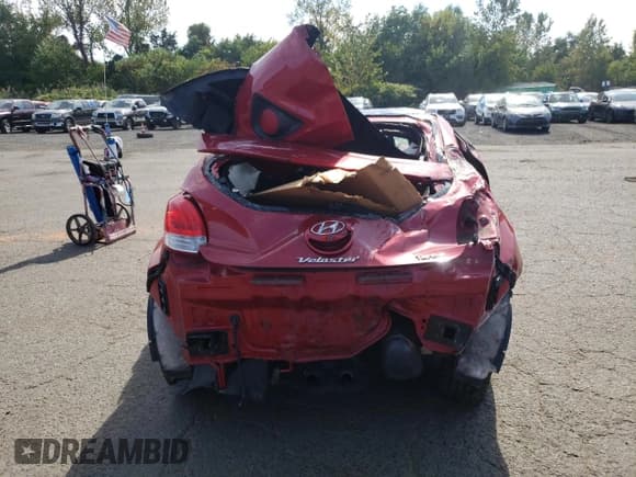 ✅ 2016 Hyundai Veloster Turbo • VIN: KMHTC6AE7GU267054 • Lot: 71954294. Wystawiony na Copart z przebiegiem 66 639 mil. Bezpłatny archiwum sprzedaży aukcyjnych z USA i szczegółowy raport historii pojazdu na DreamBid. Zdjęcie 6.