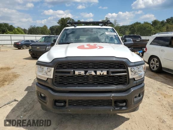✅ 2022 Ram 2500 Tradesman • VIN: 3C6UR4CJ6NG296638 • Лот: 73666954. Опубликован ранее на Copart с пробегом 44 519 миль. Бесплатный доступ к архиву аукционных продаж из США и подробный отчёт об истории автомобиля на DreamBid. Изображение 5.