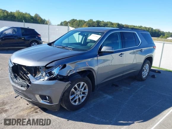 ✅ 2020 Chevrolet Traverse LT Cloth • VIN: 1GNERGKW3LJ211270 • Lot: 43425852. Wystawiony na IAAI z przebiegiem 126 578 mil. Bezpłatny archiwum sprzedaży aukcyjnych z USA i szczegółowy raport historii pojazdu na DreamBid. Zdjęcie 2.