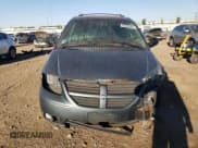 ✅ 2005 Dodge Caravan SXT • VIN: 2D4GP44LX5R199158 • Лот: 82359695. Опубликован ранее на Copart с пробегом 134 511 миль. Бесплатный доступ к архиву аукционных продаж из США и подробный отчёт об истории автомобиля на DreamBid. Изображение 5.