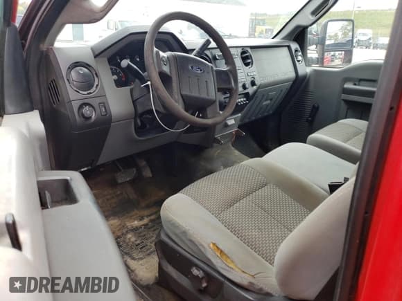 ✅ 2012 Ford F-350 XL • VIN: 1FTRF3B69CEA77255 • Lot: 72729274. Wystawiony na Copart z przebiegiem 129 898 mil. Bezpłatny archiwum sprzedaży aukcyjnych z USA i szczegółowy raport historii pojazdu na DreamBid. Zdjęcie 8.