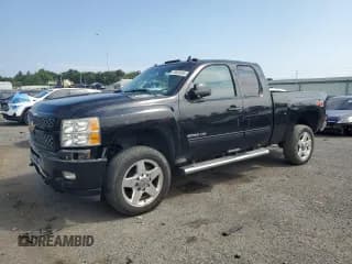 ✅ 2013 Chevrolet Silverado 2500HD LT • VIN: 1GC2KXCG7DZ240409 • Лот: 68693095. Опубликован ранее на Copart с пробегом 282 109 миль. Бесплатный доступ к архиву аукционных продаж из США и подробный отчёт об истории автомобиля на DreamBid. Изображение 1.