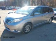 ✅ 2013 Toyota Sienna XLE • VIN: 5TDYK3DC5DS303944 • Lot: 43751073. Wystawiony na IAAI z przebiegiem 124 789 mil. Bezpłatny archiwum sprzedaży aukcyjnych z USA i szczegółowy raport historii pojazdu na DreamBid. Zdjęcie 2.