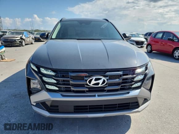 ✅ 2025 Hyundai Tucson SEL • VIN: 5NMJB3DE4SH508755 • Лот: 71928225. Опубликован ранее на Copart с пробегом 7 210 миль. Бесплатный доступ к архиву аукционных продаж из США и подробный отчёт об истории автомобиля на DreamBid. Изображение 5.