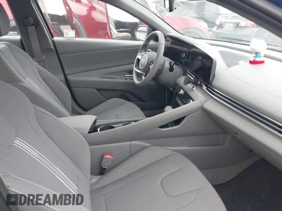 ✅ 2025 Hyundai Elantra SEL Convenience • VIN: KMHLS4DG4SU966445 • Lot: 41950032. Wystawiony na IAAI z przebiegiem 882 mil. Bezpłatny archiwum sprzedaży aukcyjnych z USA i szczegółowy raport historii pojazdu na DreamBid. Zdjęcie 5.