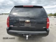 ✅ 2008 Chevrolet Suburban LTZ • VIN: 3GNFC16058G207836 • Lot: 71247964. Wystawiony na Copart z przebiegiem 293 553 mil. Bezpłatny archiwum sprzedaży aukcyjnych z USA i szczegółowy raport historii pojazdu na DreamBid. Zdjęcie 6.