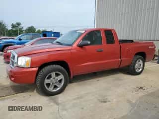 2007 Dodge Dakota SLT с VIN 1D7HW42P07S124311, выставлен на аукционе Copart как лот 64675114 с пробегом 145 567 миль миль и На запчасти • Non repairable. История ставок и продаж доступна на DreamBid. Изображение 1.