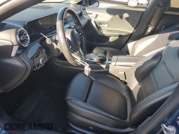 ✅ 2020 Mercedes-Benz CLA 250 • VIN: WDD5J4GB5LN028424 • Лот: 86179005. Опубликован ранее на Copart с пробегом 65 965 миль. Бесплатный доступ к архиву аукционных продаж из США и подробный отчёт об истории автомобиля на DreamBid. Изображение 7.