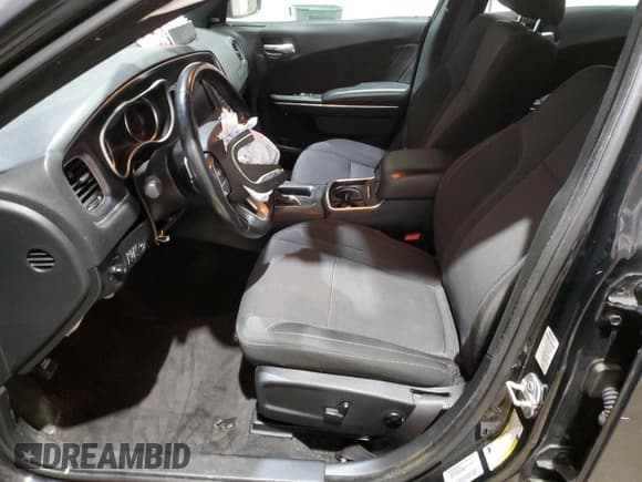 ✅ 2017 Dodge Charger R/T • VIN: 2C3CDXCTXHH523795 • Lot: 68663505. Wystawiony na Copart z przebiegiem 122 609 mil. Bezpłatny archiwum sprzedaży aukcyjnych z USA i szczegółowy raport historii pojazdu na DreamBid. Zdjęcie 7.