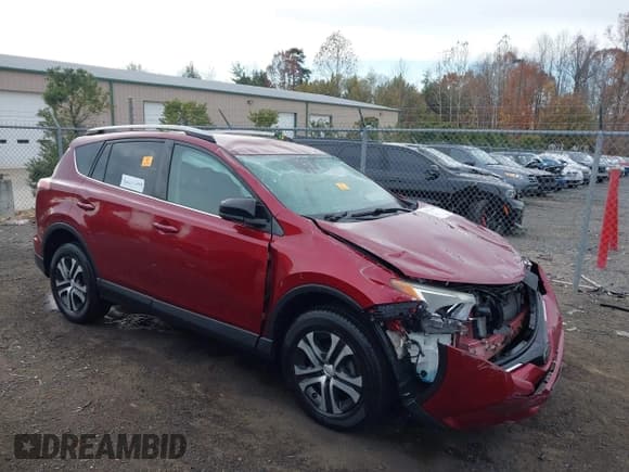 ✅ 2018 Toyota RAV4 LE • VIN: 2T3ZFREV7JW438557 • Лот: 43727146. Опубликован ранее на IAAI с пробегом 76 811 миль. Бесплатный доступ к архиву аукционных продаж из США и подробный отчёт об истории автомобиля на DreamBid. Изображение 1.