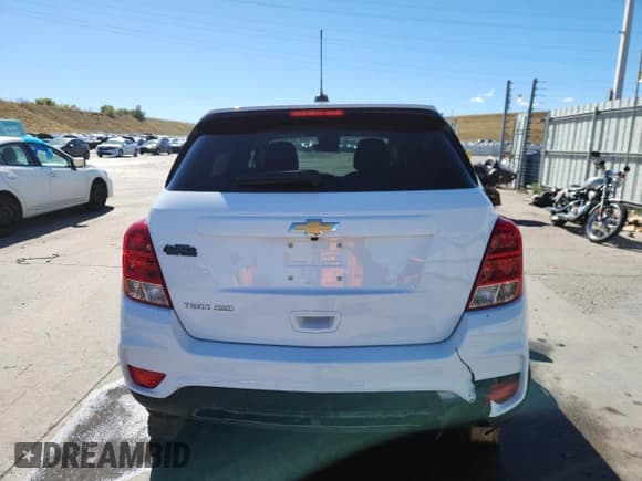 ✅ 2022 Chevrolet Trax LS • VIN: KL7CJNSM3NB548378 • Lot: 85592335. Listed on Copart with 90,345 mi. Free auction sales archive from the USA and detailed vehicle history report at DreamBid. Image 6.