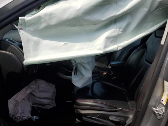 ✅ 2020 Jeep Compass Sport • VIN: 3C4NJCABXLT230303 • Lot: 68456155. Listed on Copart with 75,561 mi. Free auction sales archive from the USA and detailed vehicle history report at DreamBid. Image 7.