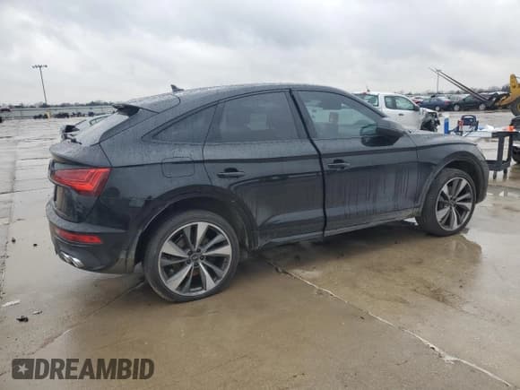 ✅ 2024 Audi SQ5 Sportback Premium Plus • VIN: WA124AFYXR2074022 • Lot: 87796575. Listed on Copart with 6,124 mi. Free auction sales archive from the USA and detailed vehicle history report at DreamBid. Image 3.