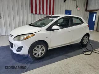 ✅ 2014 Mazda 2 Sport • VIN: JM1DE1KZ8E0183627 • Lot: 84362765. Wystawiony na Copart z przebiegiem 129 712 mil. Bezpłatny archiwum sprzedaży aukcyjnych z USA i szczegółowy raport historii pojazdu na DreamBid. Zdjęcie 1.