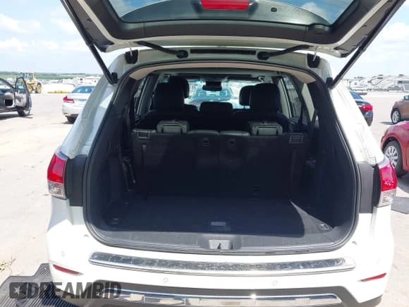 ✅ 2016 Nissan Pathfinder SV • VIN: 5N1AR2MM3GC626858 • Lot: 42980565. Wystawiony na IAAI z przebiegiem 100 991 mil. Bezpłatny archiwum sprzedaży aukcyjnych z USA i szczegółowy raport historii pojazdu na DreamBid. Zdjęcie 17.