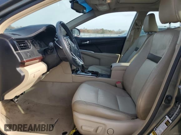 ✅ 2014 Toyota Camry SE • VIN: 4T1BK1FK4EU543784 • Лот: 92031035. Опубликован ранее на Copart с пробегом 203 431 миль. Бесплатный доступ к архиву аукционных продаж из США и подробный отчёт об истории автомобиля на DreamBid. Изображение 7.