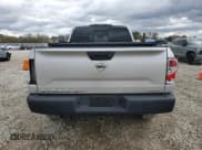 ✅ 2017 Nissan Titan SV • VIN: 1N6BA1F32HN520211 • Lot: 89926365. Wystawiony na Copart z przebiegiem 68 821 mil. Bezpłatny archiwum sprzedaży aukcyjnych z USA i szczegółowy raport historii pojazdu na DreamBid. Zdjęcie 6.