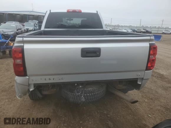 ✅ 2015 Chevrolet Silverado 2500HD LT • VIN: 1GC1KVEG4FF109827 • Lot: 54712205. Wystawiony na Copart z przebiegiem 268 800 mil. Bezpłatny archiwum sprzedaży aukcyjnych z USA i szczegółowy raport historii pojazdu na DreamBid. Zdjęcie 6.