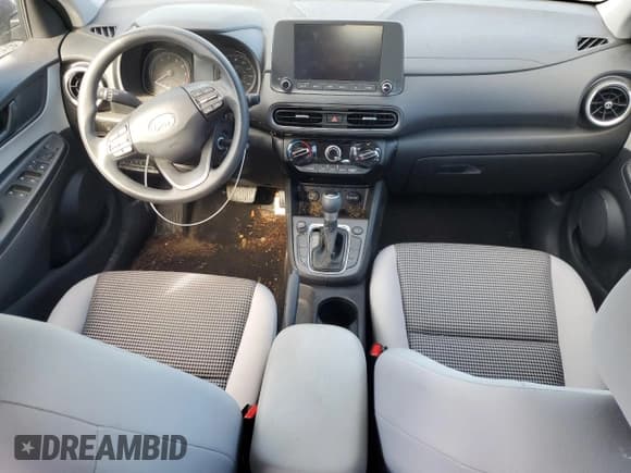 ✅ 2022 Hyundai Kona SE • VIN: KM8K22AB0NU768099 • Лот: 73890254. Опубликован ранее на Copart с пробегом 12 003 миль. Бесплатный доступ к архиву аукционных продаж из США и подробный отчёт об истории автомобиля на DreamBid. Изображение 8.