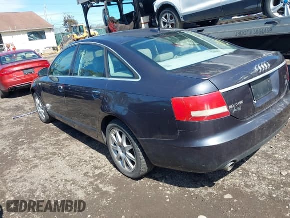 ✅ 2005 Audi A6 • VIN: WAUDG74F95N103199 • Лот: 41928024. Опубликован ранее на IAAI с пробегом Не указан. Бесплатный доступ к архиву аукционных продаж из США и подробный отчёт об истории автомобиля на DreamBid. Изображение 3.