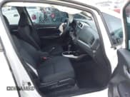 ✅ 2019 Honda Fit LX • VIN: 3HGGK5H4XKM748009 • Lot: 43710880. Wystawiony na IAAI z przebiegiem 49 841 mil. Bezpłatny archiwum sprzedaży aukcyjnych z USA i szczegółowy raport historii pojazdu na DreamBid. Zdjęcie 5.