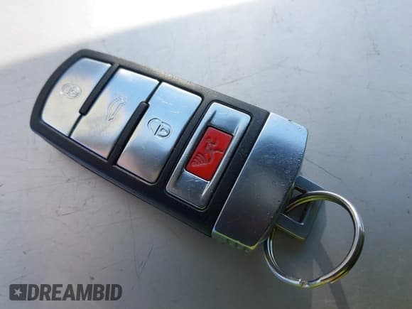 ✅ 2013 Volkswagen CC R-Line • VIN: WVWBP7AN0DE510087 • Lot: 42690806. Listed on IAAI with 125,738 mi. Free auction sales archive from the USA and detailed vehicle history report at DreamBid. Image 11.