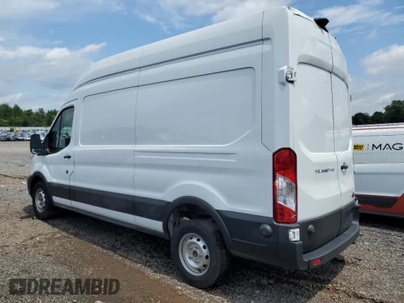 ✅ 2024 Ford Transit Cargo • VIN: 1FTBR1X87RKA89602 • Lot: 64959215. Listed on Copart with 29,567 mi. Free auction sales archive from the USA and detailed vehicle history report at DreamBid. Image 2.