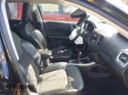 ✅ 2021 Jeep Compass Latitude • VIN: 3C4NJCBB4MT532251 • Lot: 41889321. Wystawiony na IAAI z przebiegiem 52 295 mil. Bezpłatny archiwum sprzedaży aukcyjnych z USA i szczegółowy raport historii pojazdu na DreamBid. Zdjęcie 5.