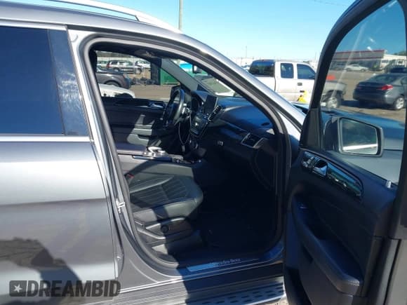 ✅ 2017 Mercedes-Benz GLS 450 • VIN: 4JGDF6EEXHA921070 • Лот: 43463983. Опубликован ранее на IAAI с пробегом 120 000 миль. Бесплатный доступ к архиву аукционных продаж из США и подробный отчёт об истории автомобиля на DreamBid. Изображение 5.