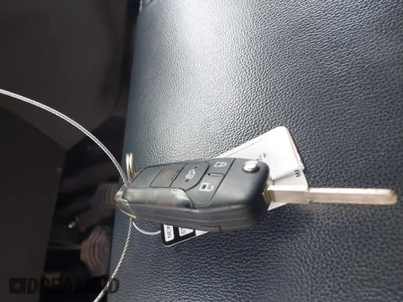 ✅ 2020 Ford Transit Cargo • VIN: 1FTBR1C86LKB70345 • Lot: 43027715. Wystawiony na IAAI z przebiegiem 66 082 mil. Bezpłatny archiwum sprzedaży aukcyjnych z USA i szczegółowy raport historii pojazdu na DreamBid. Zdjęcie 11.