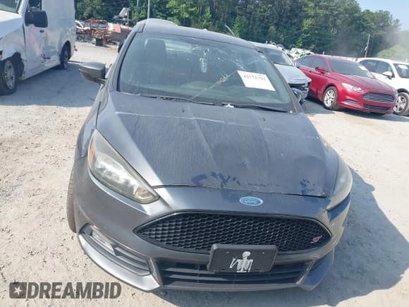 ✅ 2018 Ford Focus ST • VIN: 1FADP3L93JL325384 • Lot: 42572792. Wystawiony na IAAI z przebiegiem 118 000 mil. Bezpłatny archiwum sprzedaży aukcyjnych z USA i szczegółowy raport historii pojazdu na DreamBid. Zdjęcie 12.
