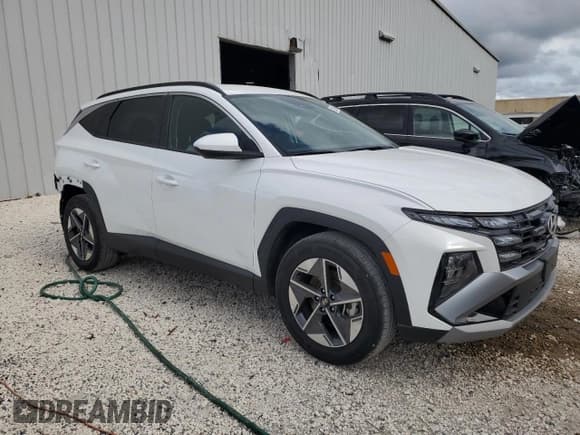 ✅ 2025 Hyundai Tucson SEL • VIN: 5NMJB3DE4SH443776 • Лот: 68339195. Опубликован ранее на Copart с пробегом 27 145 миль. Бесплатный доступ к архиву аукционных продаж из США и подробный отчёт об истории автомобиля на DreamBid. Изображение 4.