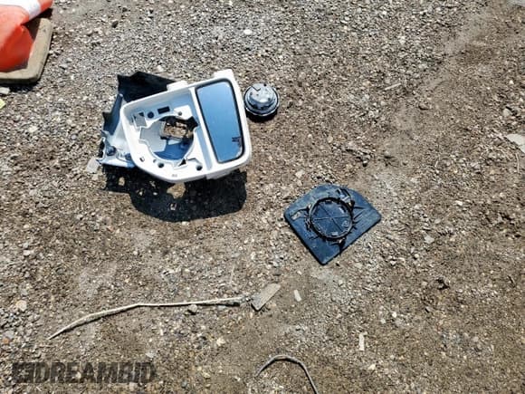 ✅ 2018 Ford F-250 XL • VIN: 1FT7W2BT4JEC06491 • Lot: 70702115. Listed on Copart with 180,143 mi. Free auction sales archive from the USA and detailed vehicle history report at DreamBid. Image 12.