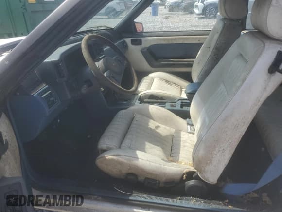 ✅ 1988 Ford Mustang • VIN: 1FABP44E9JF133717 • Lot: 57481125. Listed on Copart with 96,536 mi. Free auction sales archive from the USA and detailed vehicle history report at DreamBid. Image 7.