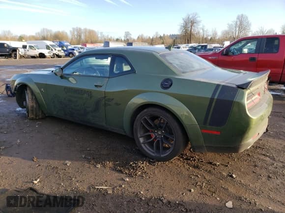 ✅ 2022 Dodge Challenger R/T Scat Pack Widebody • VIN: 2C3CDZFJ8NH136499 • Lot: 40611233. Wystawiony na Copart z przebiegiem 22 658 mil. Bezpłatny archiwum sprzedaży aukcyjnych z USA i szczegółowy raport historii pojazdu na DreamBid. Zdjęcie 2.