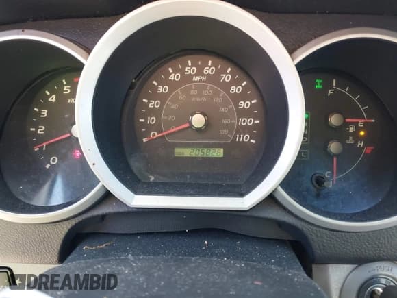 ✅ 2008 Toyota 4Runner SR5 • VIN: JTEBU14R58K009851 • Lot: 43212999. Listed on IAAI with 205,826 mi. Free auction sales archive from the USA and detailed vehicle history report at DreamBid. Image 7.