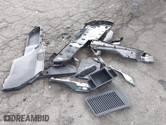 ✅ 2021 Chevrolet Suburban RST • VIN: 1GNSCEKD0MR253468 • Lot: 41459452. Listed on IAAI with 36,005 mi. Free auction sales archive from the USA and detailed vehicle history report at DreamBid. Image 11.